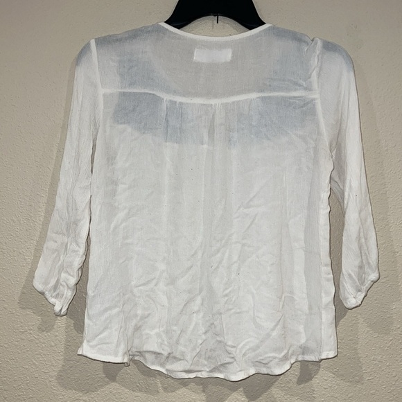 Abercrombie & Fitch White Embellished Blouse with Blue Embroidery boho style XS - Picture 5 of 5